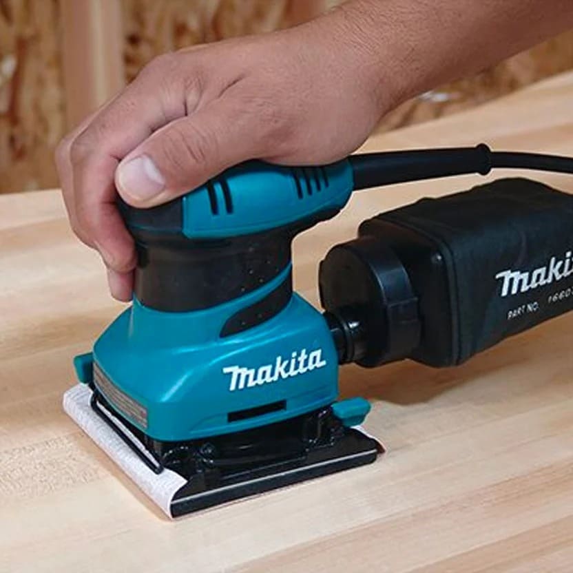 LIJADORA ORBITAL DE PALMA PROFESIONAL 1/4" 200W MAKITA - Image 2