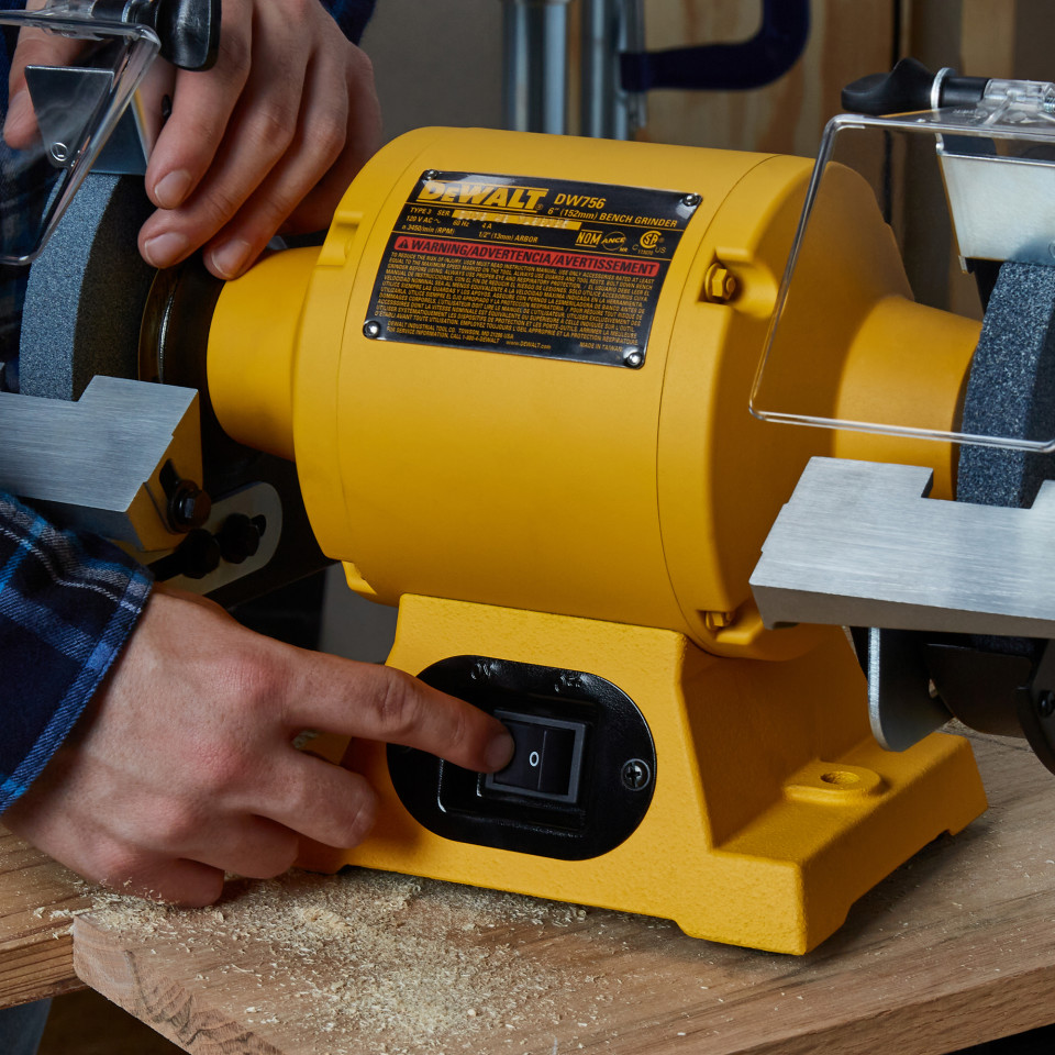 ESMERIL-DEWALT-DW756-1.-Ferreteria-Rhino.