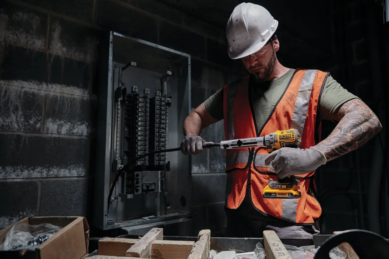 PELACABLE-DEWALT-DCE151TD1-1.-Ferreteria-Rhino