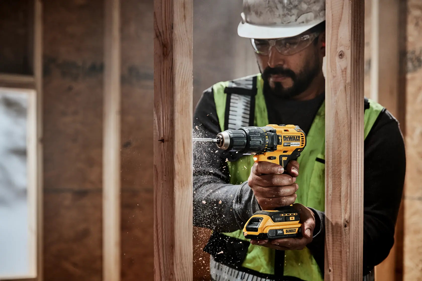 Taladro percutor DCD7781 D2 DEWALT vista 5